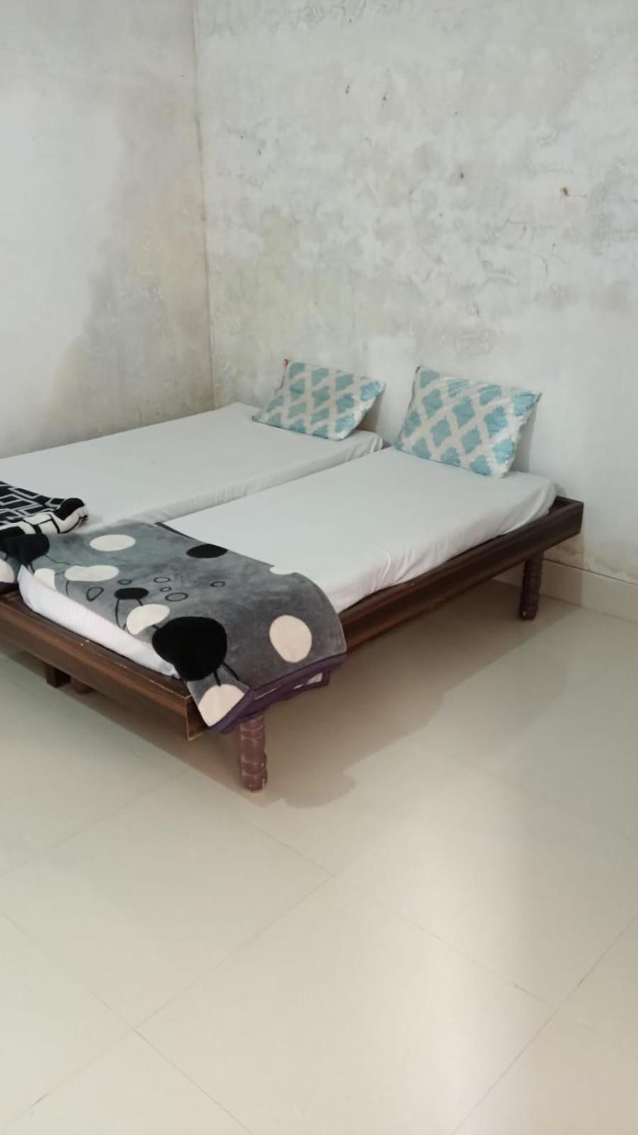 Dwarka Home Stay Exterior photo
