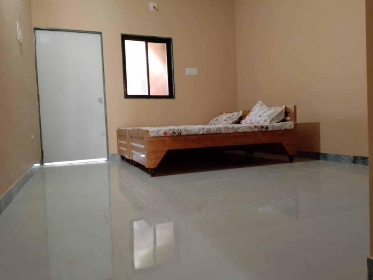 Dwarka Home Stay Exterior photo