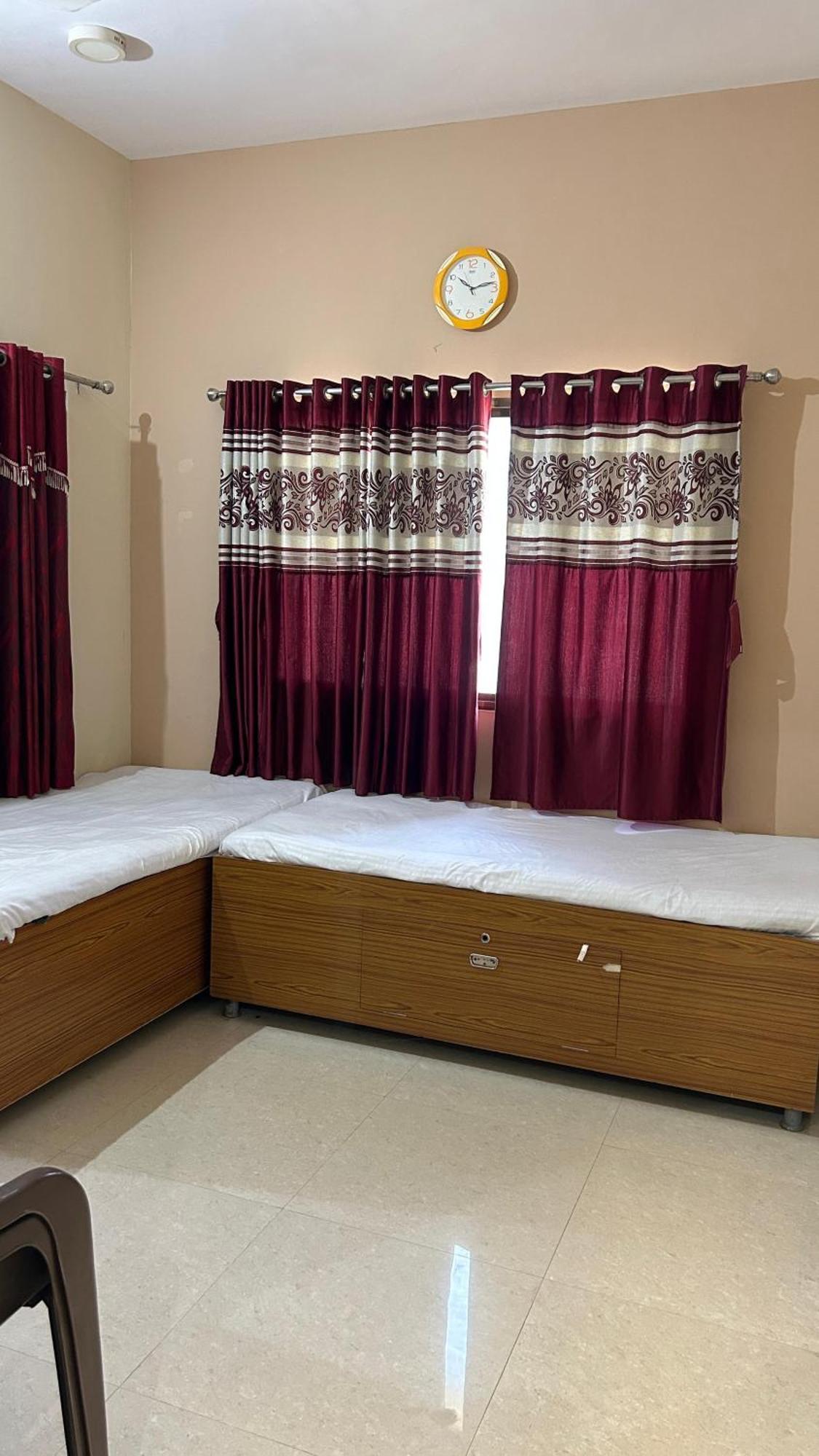Dwarka Home Stay Exterior photo
