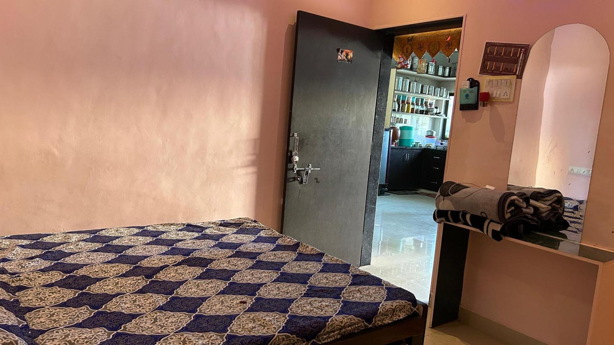 Dwarka Home Stay Exterior photo